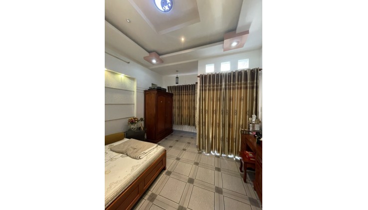 Bán CĂN HỘ D VỤ TRẦN BÌNH TRỌNG  - hẻm ô tô thông - 4,1m x 14m - Sổ A4.