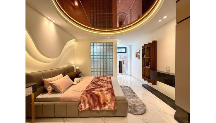 Nhà mới 5 Tầng có Thang Máy, Nôi Thất CC. Đ. Nguyễn Văn Khối, Phường 11, Gò Vấp.