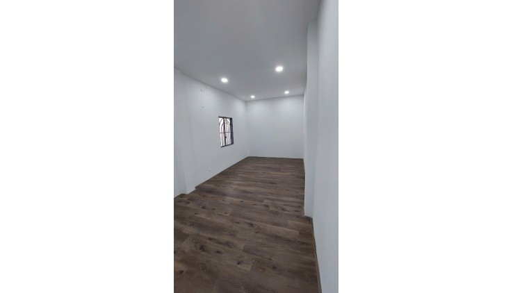 BÁN NHÀ ĐƯỜNG SỐ 19, TÂN QUY, QUẬN 7. DT: 4 X 10M, 3 LẦU, ST