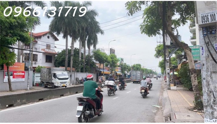 Bán nhà Mặt tiền Nguyễn Thị Sóc, Bà điểm, Hóc môn, 93m2, Giá 11 tỷ 5 TL.
