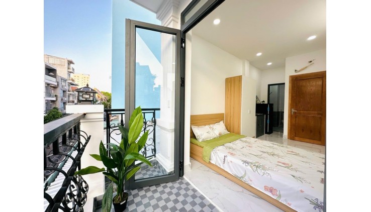 Bán CHDV mặt tiền ngay trường Nguyễn Thượng Hiền 6L DT sàn 215m2 ngang 5m TN 45tr 15.5 tỷ