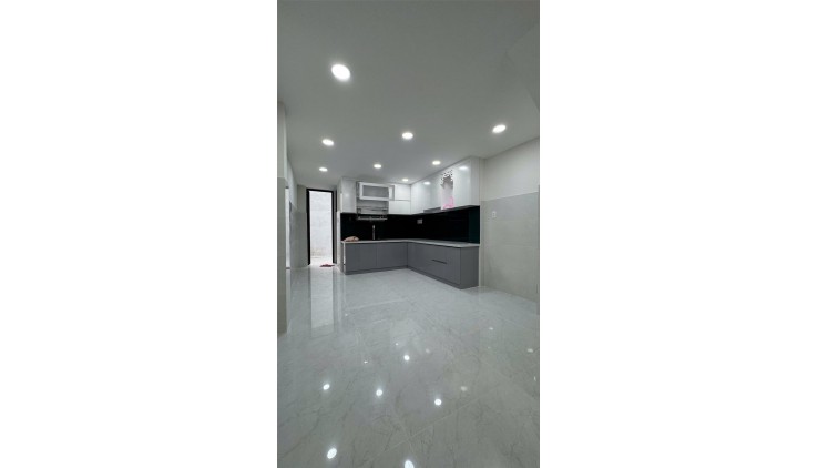 *Bán Nhà Mới Đẹp Trung Tâm Quận 5, Ôtô Đậu Nhà 5Tầng, 54m2 Hoàn Công Đủ-9.5 Tỷ TL.