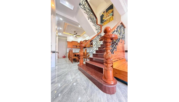 CHỈ 8 TỶ NGAY DIỆP MINH CHÂU 70M, HẺM XE HƠI, BÁN GẤP CHUYỂN NHÀ MỚI