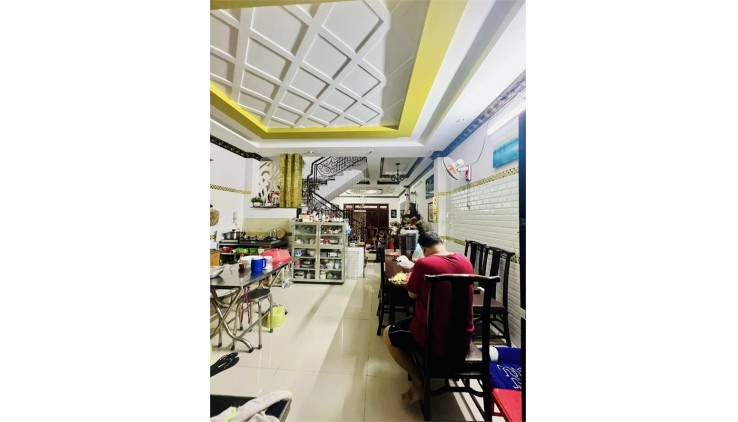 Bán Nhà 5x17m, Đ. Thống Nhất Phường 11, Gần Trường Nguyễn Du, Gía rẻ chỉ 10 tỷ