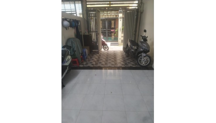 Bán căn hộ dịch vụ Quận 3, CMT8, 8 phòng, 9.6 tỷ.