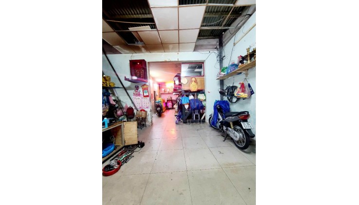 Bán nhà MẶT TIỀN TRẦN PHÚ Q5, 11.5ty, KO Quy hoạch, ngang khủng  8*12