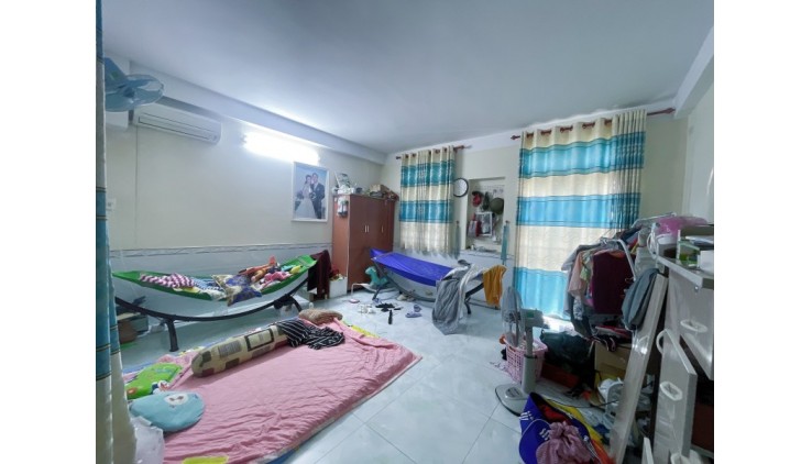 Nhà PHẠM VĂN ĐỒNG, giáp BÌNH THẠNH,  kinh doanh 5m x 12m ô tô vào nhà