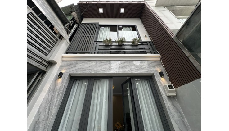 Bán nhà DUY TÂN PHÚ NHUẬN -  45m2 - nhà đẹp - nhỉnh 6 tỷ