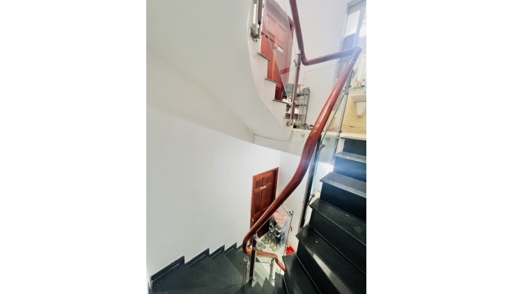 Bán nhà 64m2 - 4m x 12m 4 tầng THÍCH QUẢNG ĐỨC - PHÚ NHUẬN.