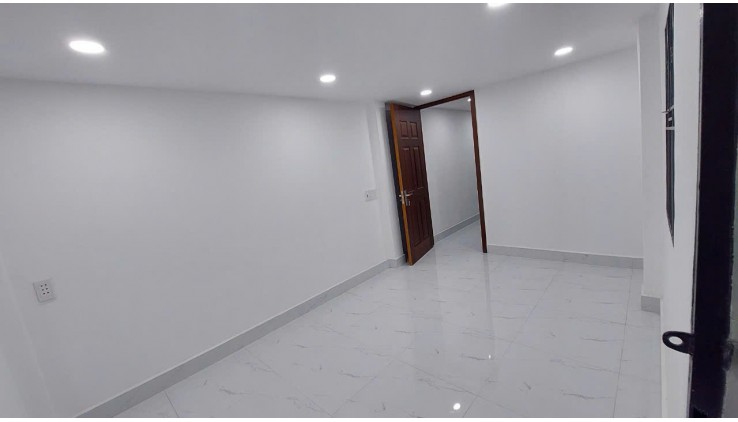 BÁN NHÀ ĐƯỜNG SỐ 19, TÂN QUY, QUẬN 7. DT: 4 X 10M, 3 LẦU, ST