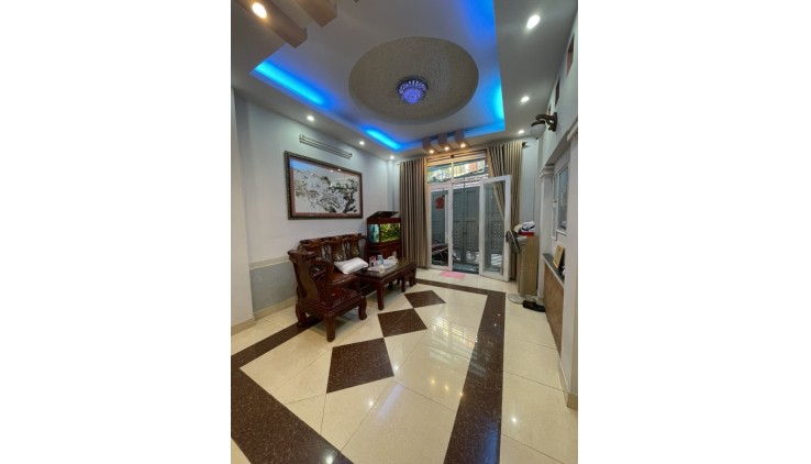 Bán CĂN HỘ D VỤ TRẦN BÌNH TRỌNG  - hẻm ô tô thông - 4,1m x 14m - Sổ A4.