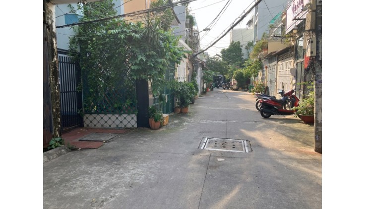 Bán gấp nhà ĐIỆN BIÊN PHỦ BÌNH THẠNH  gần HXH 4 tầng 4 phòng ngủ