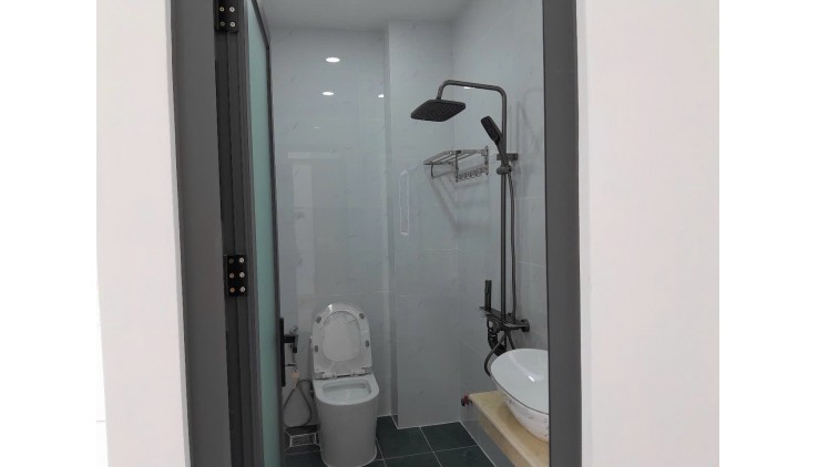 Bán CHDV 5 tầng 152m2 có 19,5 tỷ Bùi Văn Ngữ Hiệp Thành Quận 12 Hồ Chí Minh