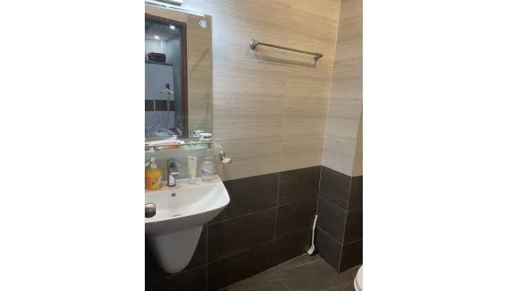 Bán nhà đường Lê Văn Sỹ, 70m2, 2 mặt hẻm thoáng, 6.8 tỷ,