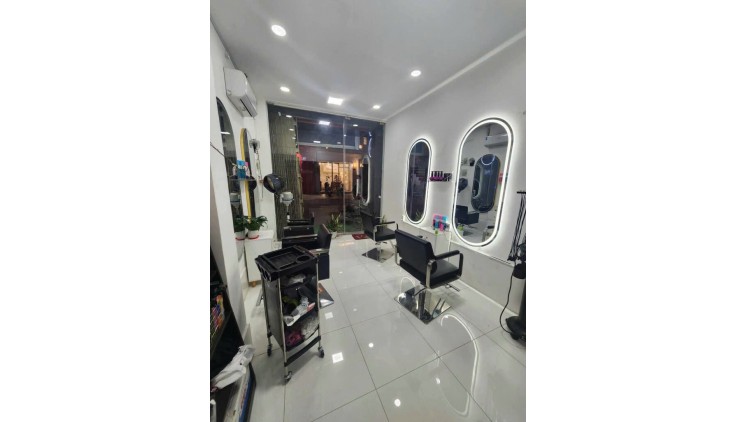 Sang nhượng cửa hàng Mặt tiền Quận 10, TP. Hồ Chí Minh