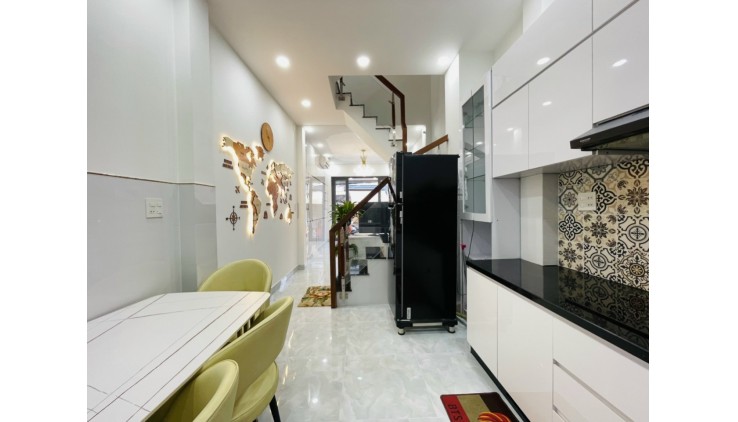 Bán gấp nhà, HXH, PHAN ĐĂNG LƯU, 4 lầu, BTCT, 55m2, giá 4.8 tỷ.