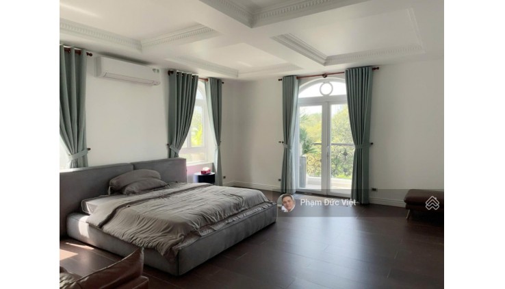 Vị trí siêu đẹp kế UBND Quận 7 DT 740m2 (13 x 26m) Hầm+4 tầng - Giá 130 tỷ về 95 tỷ còn TL Ngộp!