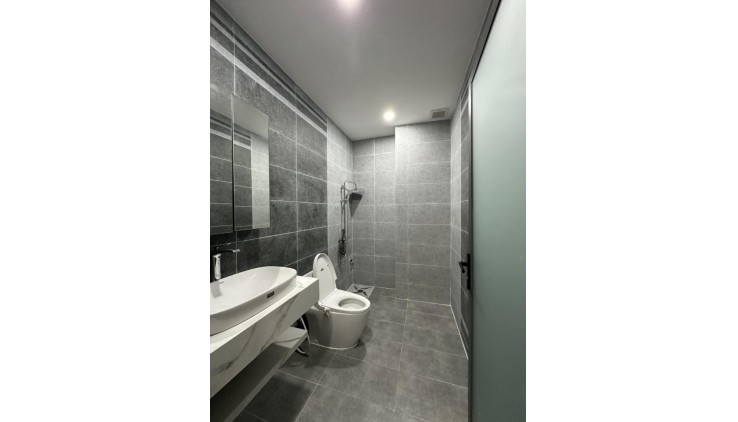 **Bán nhà hẻm 268 Nguyễn Thái Bình** khu K300 Tân Bình; 4,3x30 120tr/m
