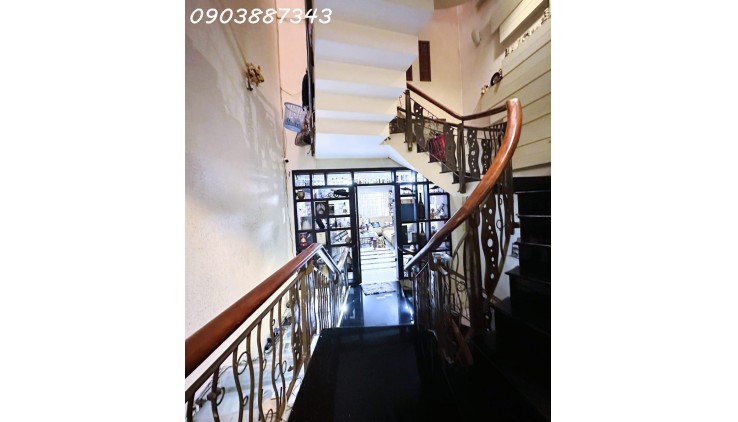 Gấp Bán Nhà MT Đường Hoa Lan - Quận Phú Nhuận - 4Tầng - 65m2 - Chỉ Nhỉnh 20Tỷ .