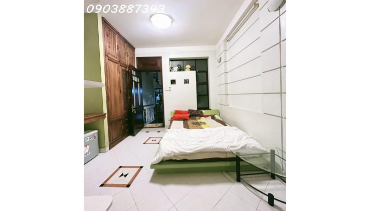 Gấp Bán Nhà MT Đường Hoa Lan - Quận Phú Nhuận - 4Tầng - 65m2 - Chỉ Nhỉnh 20Tỷ .