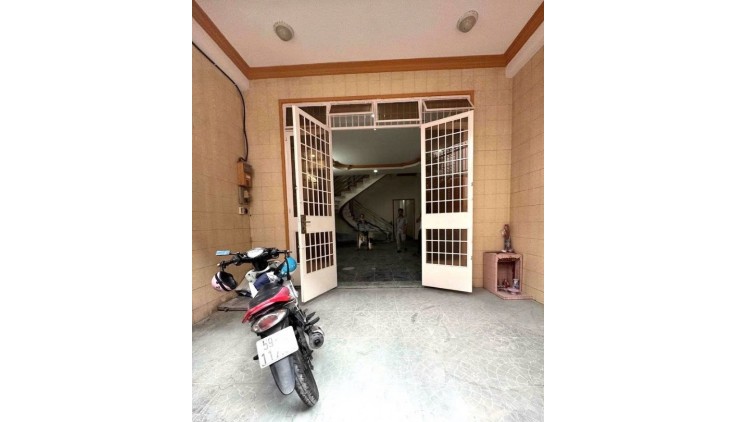 Cho thuê nhà nguyên căn mặt tiền 10 phòng 50tr đường Bàu Cát