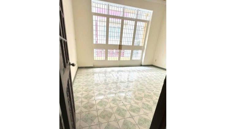 Cho thuê nhà nguyên căn mặt tiền 10 phòng 50tr đường Bàu Cát