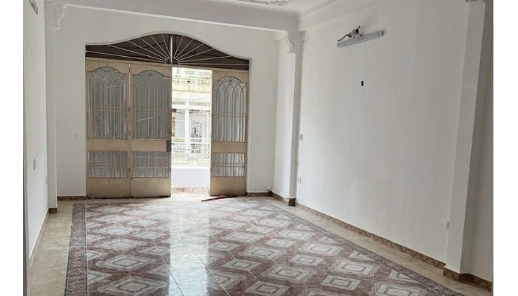 Cho thuê nhà mặt tiền Bàu cát 9 phòng giá 50tr