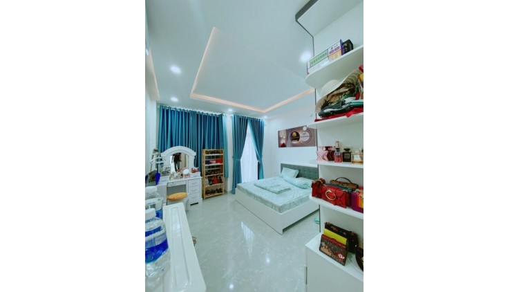 **Bán nhà  HXH trục Trường Chinh, phường 14 **,Tân Bình, 131m2- 16,8 tỷ