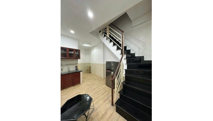 Bán gấp nhà NGÔ TẤT TỐ - BÌNH THẠNH -  35m2 - nhà mới ở luôn