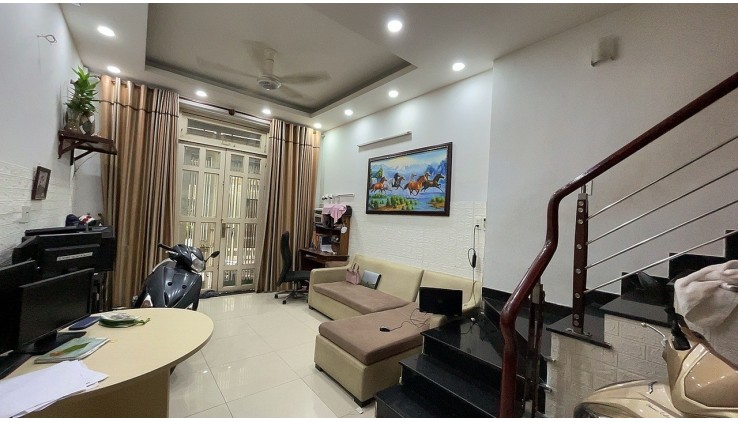 Giảm 200 triệu bán gấp nhà TÂN BÌNH, gần HXH nhỉnh 5 tỷ.