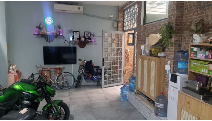 Bán nhà 6 phòng HUỲNH VĂN BÁNH 90M2 - PHÚ NHUẬN -  gần mặt tiền.