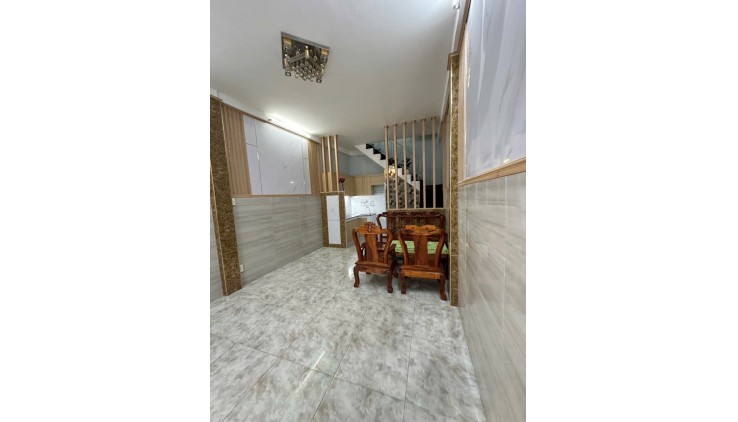 Bán nhà SHR hẻm 737// Lạc Long Quân, p10, Tân Bình, 3m7 x 8.5m, chỉ 3,8 tỷ.