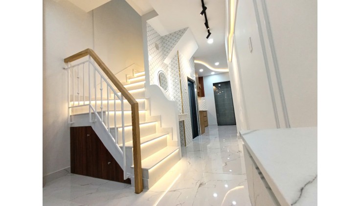 BÁN NHÀ 2 TẦNG, 35M2, NGÕ HOÀNG SĨ KHẢI, QUẬN 8, GIÁ 3 TỶ - VỊ TRÍ VÀNG, SỔ ĐỎ CHÍNH CHỦ