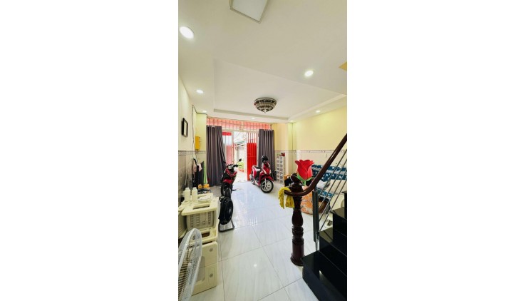 Bán nhà HXH Phạm Hùng, Quận 8, 38m2, ngang 3.8m, chỉ 4.45 tỷ