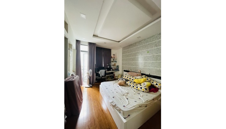 Bán nhà gần ngay mặt tiền HOÀNG VĂN THỤ PHÚ NHUẬN - 4m x 20m - 5 phòng