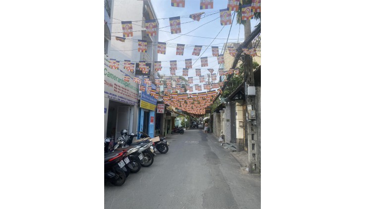 **Nhà bán 31/50 Nguyễn Đình Khơi P4 Tân Bình (4,1*15) cấp 4 - 135tr/m2