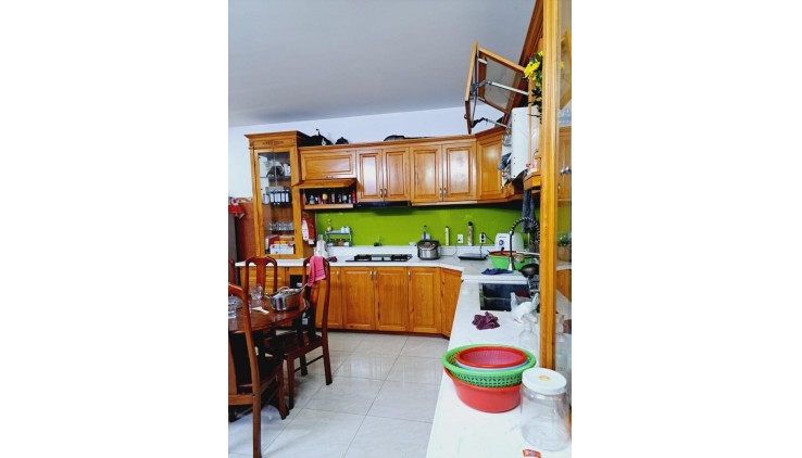 **Bán nhà hẻm 159 Bạch Đằng** phường 2 Tân Bình; 5x12, 3 lầu; HXH 8m