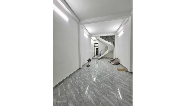 **Bán nhà hẻm 25 Đất Thánh** phường 6 Tân Bình; 6x8; hxh 5m + 5 tầng