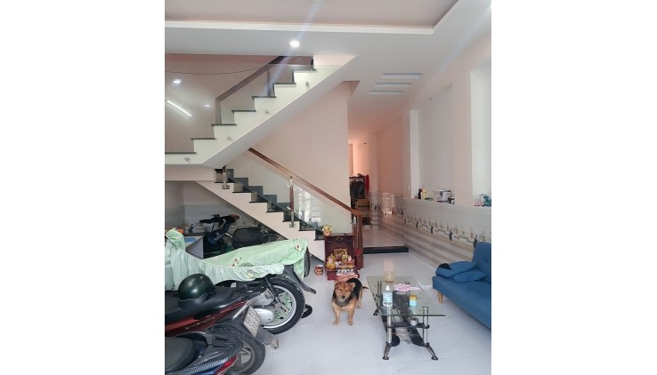 Bán nhà HXH 8m, Phan Văn Hớn. Xuân  Thới Thượng, Hóc Môn, 82m2, 2 tầng, 4,1 tỷ