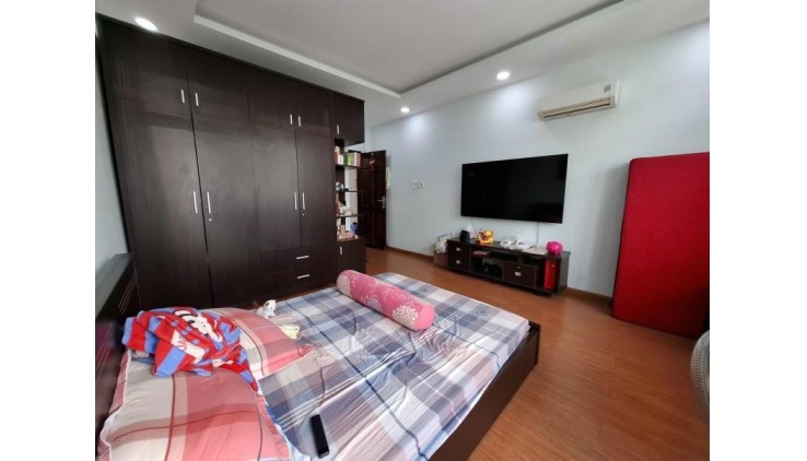 **Bán nhà đường Hồng Lạc quận Tân Bình** phường 10 Tân Bình; 4,5x22