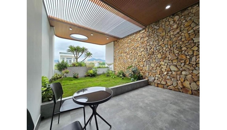 ***Bán nhà mặt tiền phường 13 Tân Bình, MT Lê Tấn Quốc (4*30) 4 tầng