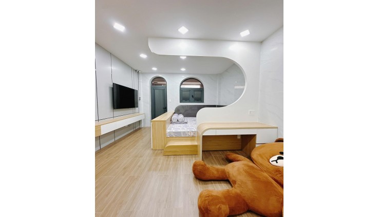 Bán nhà mặt tiền Nguyễn Biểu, P1, Q5, 92m2, 4 tầng, giá cực rẻ, chỉ nhỉnh 17 tỷ