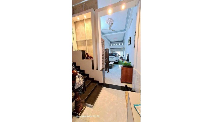 Bán nhà Hẻm xe tải Nguyễn Hữu Tiến, Quận Tân Phú, 82m², 6,3 tỷ.