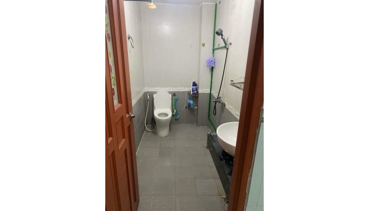 Bán nhà Hẻm xe tải Nguyễn Hữu Tiến, Quận Tân Phú, 82m², 6,3 tỷ.