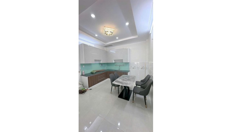 **Bán nhà phường 13 Tân Bình** đường Lê Văn Huân; 4x13; 4 tầng mới đẹp