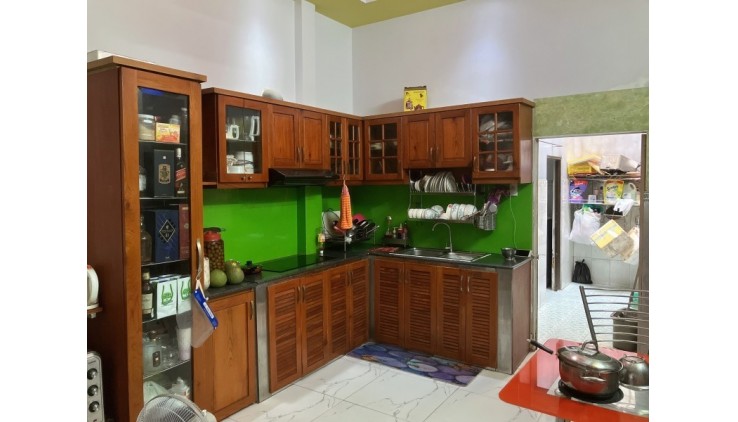 Bán nhà Hẻm xe hơi Khu Tân Quý, 4 x 17m, 4,9 tỷ, 3 phòng ngủ
