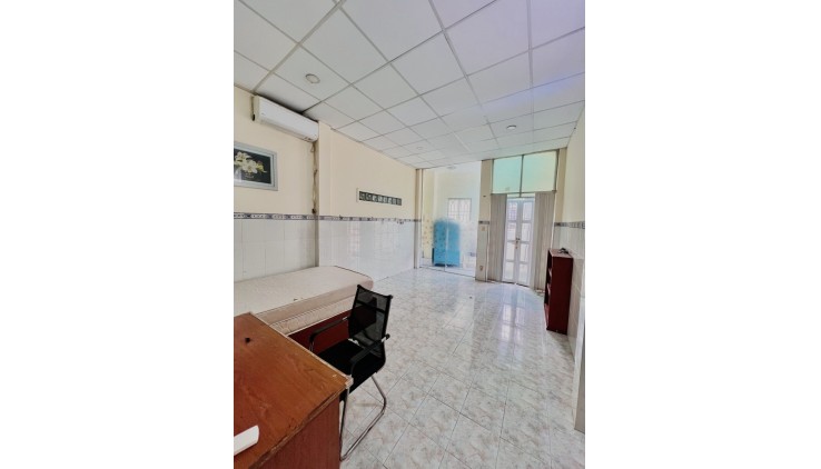 Bán nhà Hẻm xe hơi Tân Sơn Nhì, Quận Tân Phú. 4 x 12.5m, 4.2 tỷ.