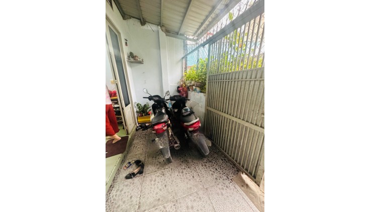 Bán nhà Hẻm xe hơi Thạch Lam, 4 x 15m, 3.7 tỷ, 2 tầng, sổ hồng