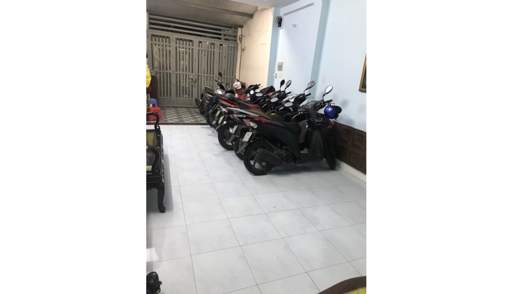 Bán căn hộ dịch vụ Quận 3, CMT8, 8 phòng, 9.6 tỷ.