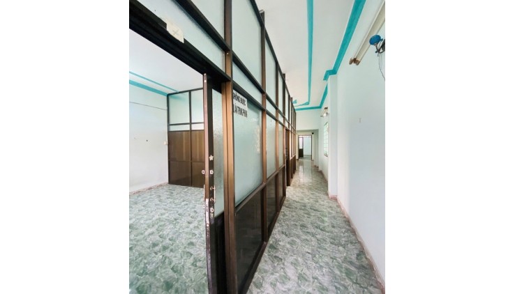 Bán CHDV đường Bình Tiên, P8, Q6, 98m2, 5 tầng, 12 phòng, ngay chợ Bình Tiên
